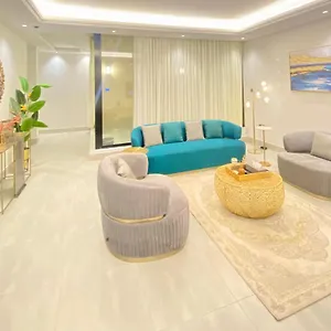 Spacious New 2 Bedroom Apt-in Amazing Location B9 شقة الرياض